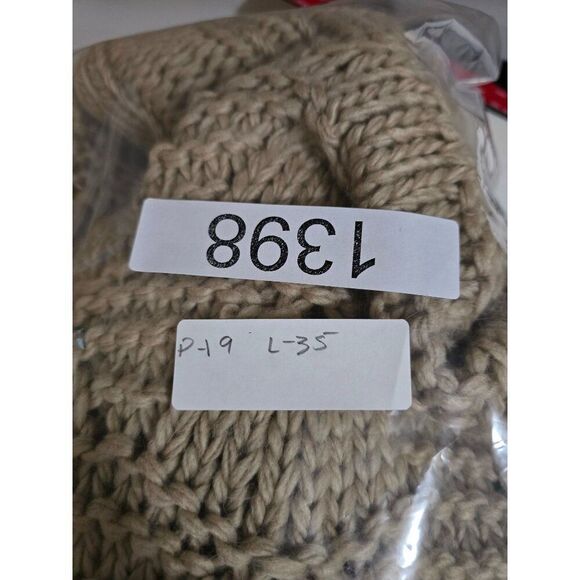 Chunky Knit Tan Cardigan Vest With Toggle Closures Cable Design cottagecore boho - Picture 7 of 7